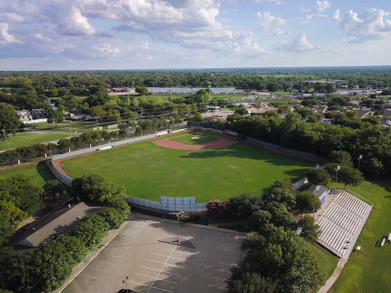 Lakehill Preparatory School campus